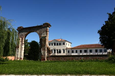 prospetto da sud della villa prospetto da sud della villa