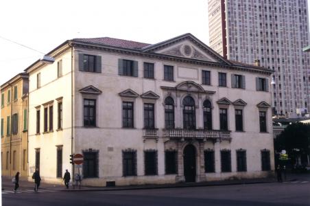 img facciata palazzo palazzo cavalli