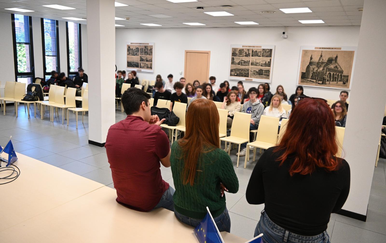 consulta giovani elezioni EU consulta giovani elezioni EU