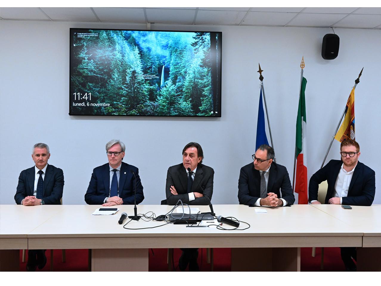 conferenza stampa - finanziamento Regione Veneto alla bonifica della scuola Rolando da Piazzola