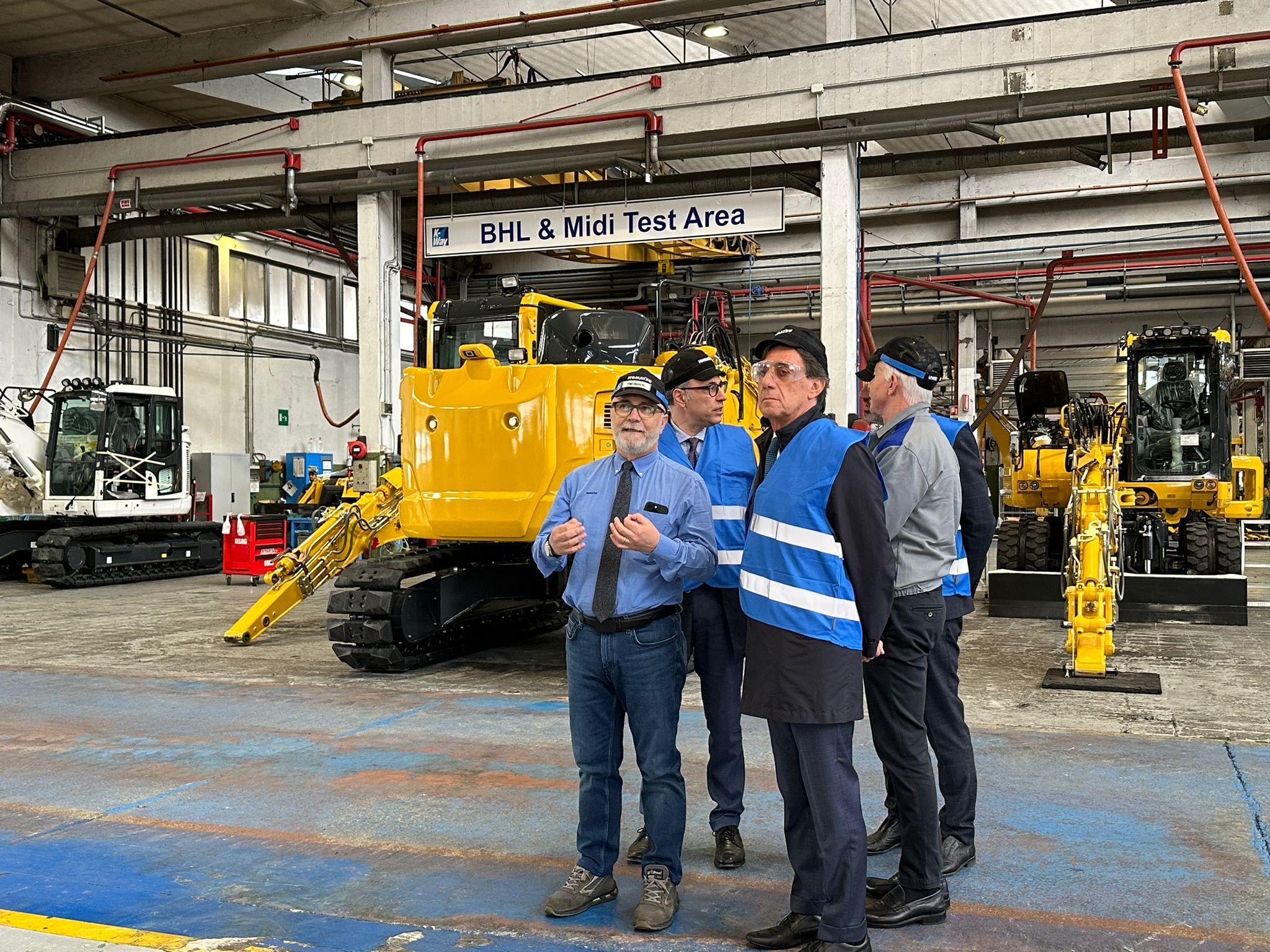 La Provincia di Padova visita l'azienda Komatsu a Este Visita della Provincia a Komatsu - Este