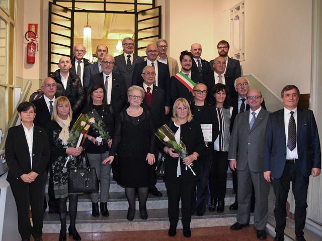 Foto di gruppo dei partecipanti alla premiazione Foto dei partecipanti all'incontro